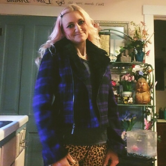 Aeropostale purple/black plaid coat - Picture 3 of 8